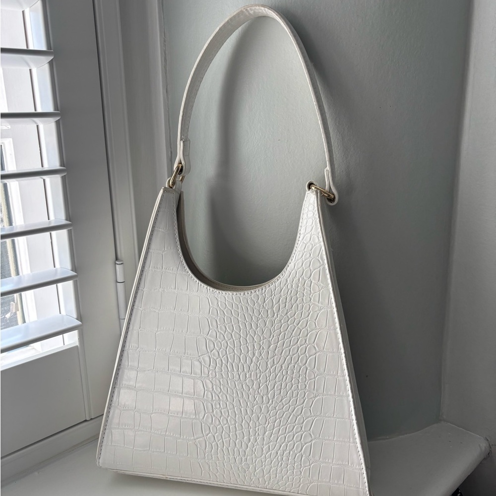 Elegant White Croc-Embossed Women's Bag